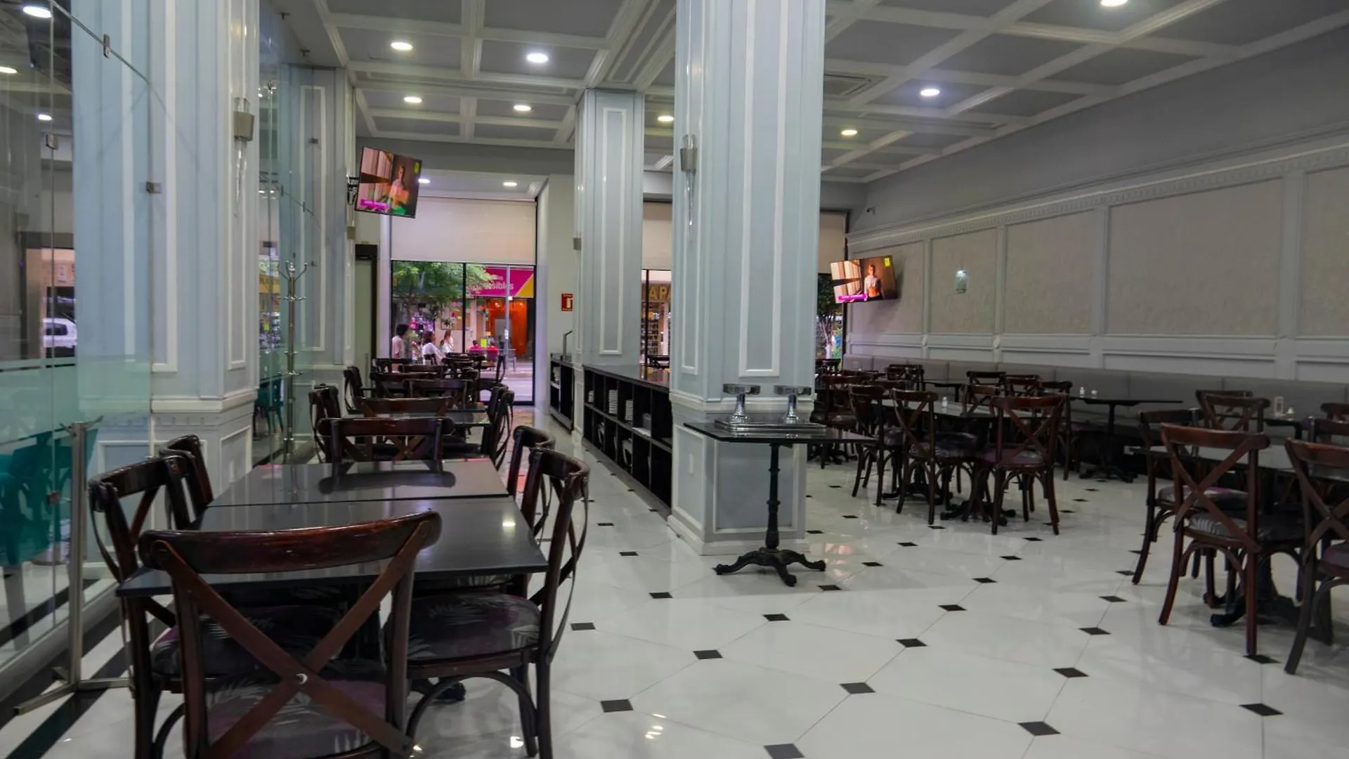 **** Hotel Roma Guadalajara In Downtown Mexico
